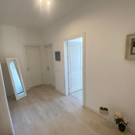 Cozy With Zoo And View *