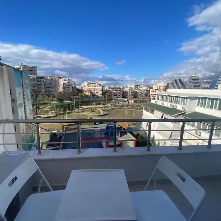 Cozy With Zoo And View Apartment