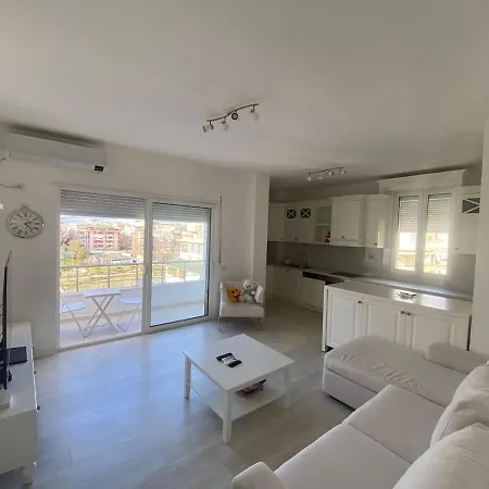 Cozy With Zoo And View Tirana