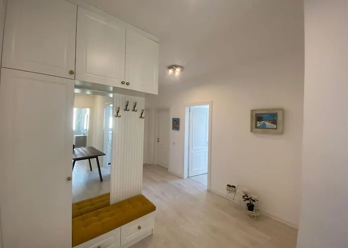 Cozy With Zoo And View