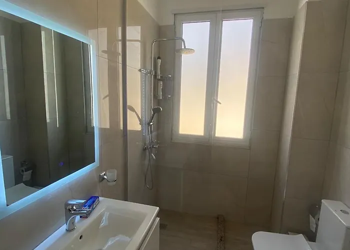 Appartement Cozy With Zoo And View Tirana