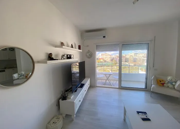 Cozy With Zoo And View Appartement Tirana